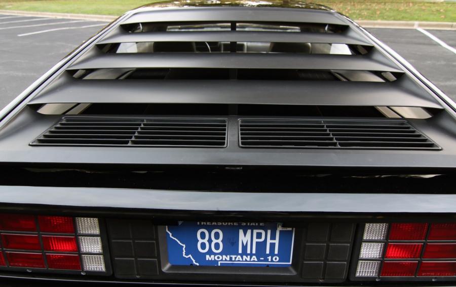 Детали экстерьера DeLorean DMC-12 in Black 1981 года  (фото 118 из 207)